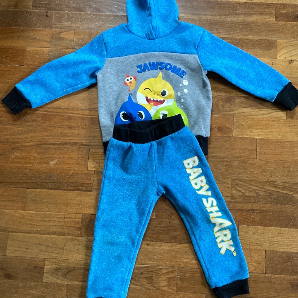 Baby Shark hoodie with sweatpants set